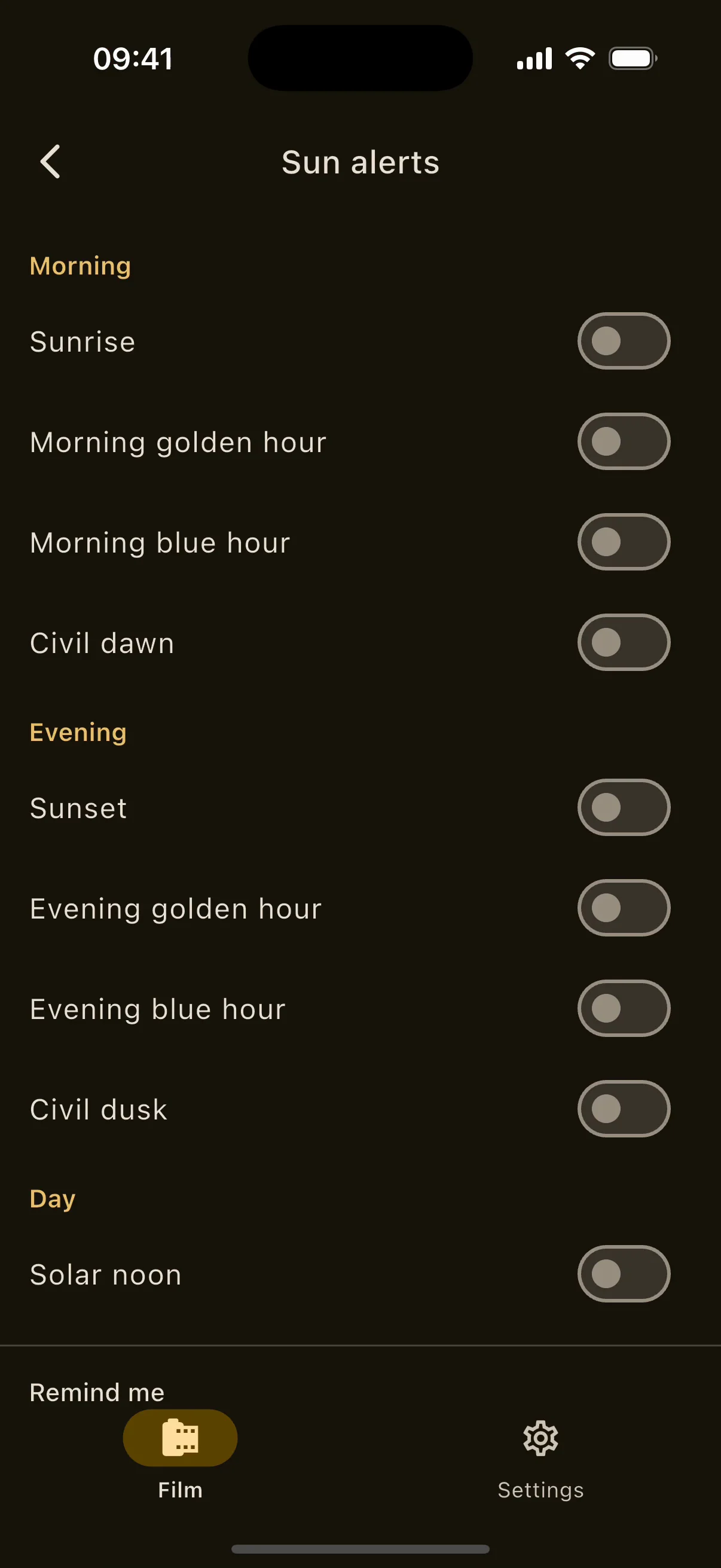 Sun alerts screen on iPhone: morning, day and evening events with lead-time options.